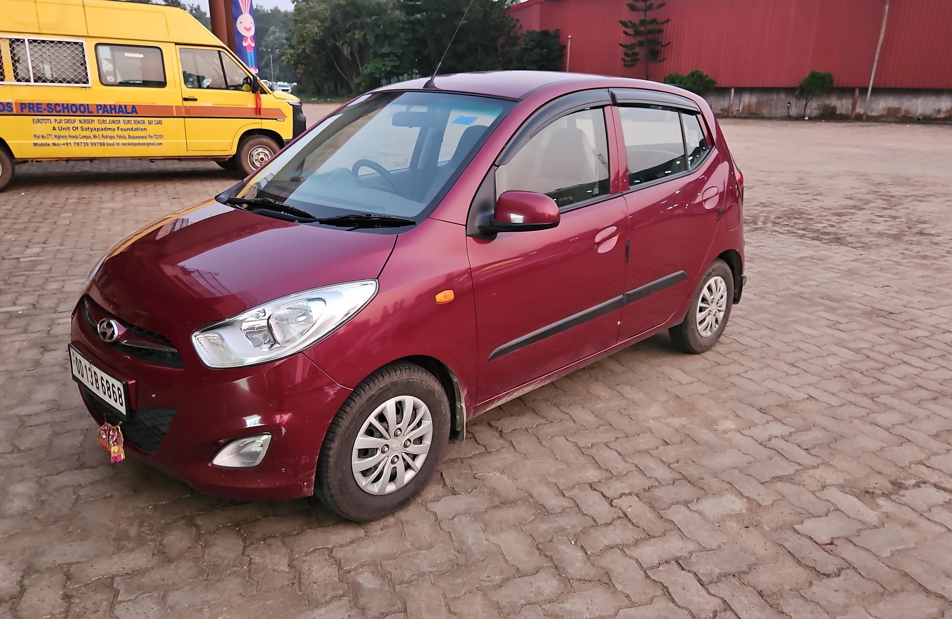 2014 Hyundai i10 Sportz 1.1 iRDE2 2014 Hyundai i10 Sportz 1.1 iRDE2