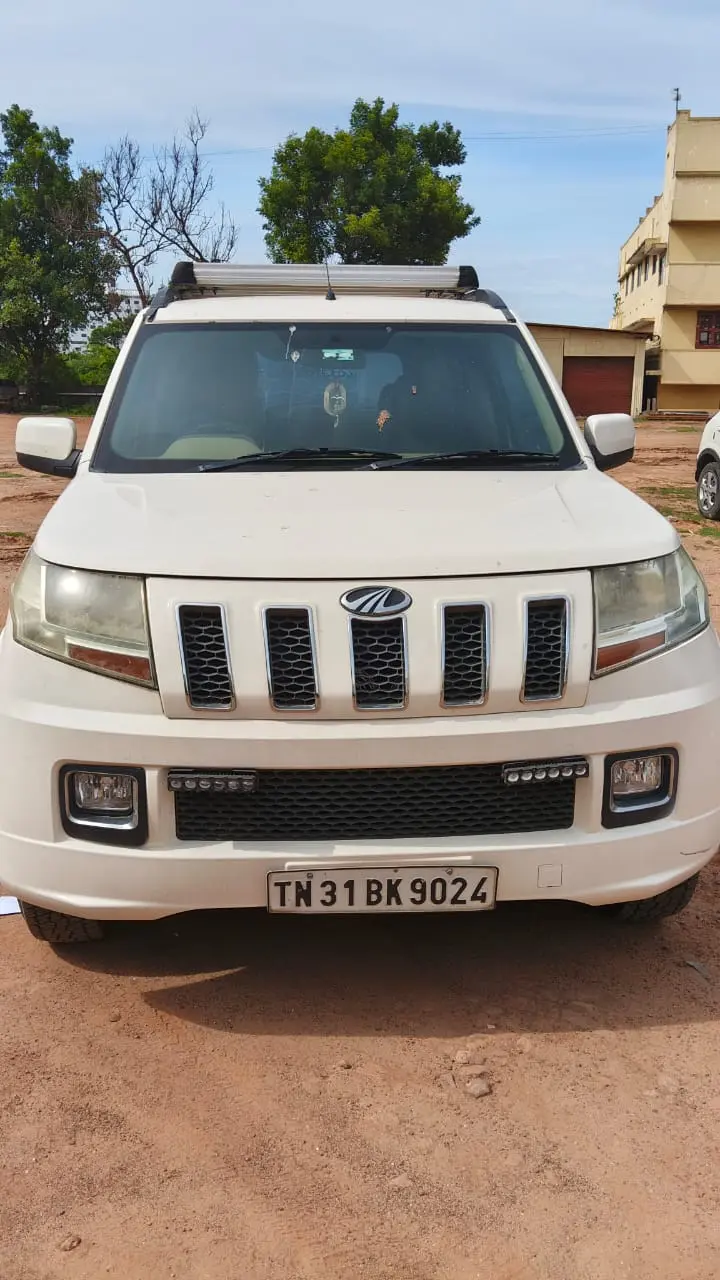 2018 Mahindra TUV300 T6 Plus 2018 Mahindra TUV300 T6 Plus