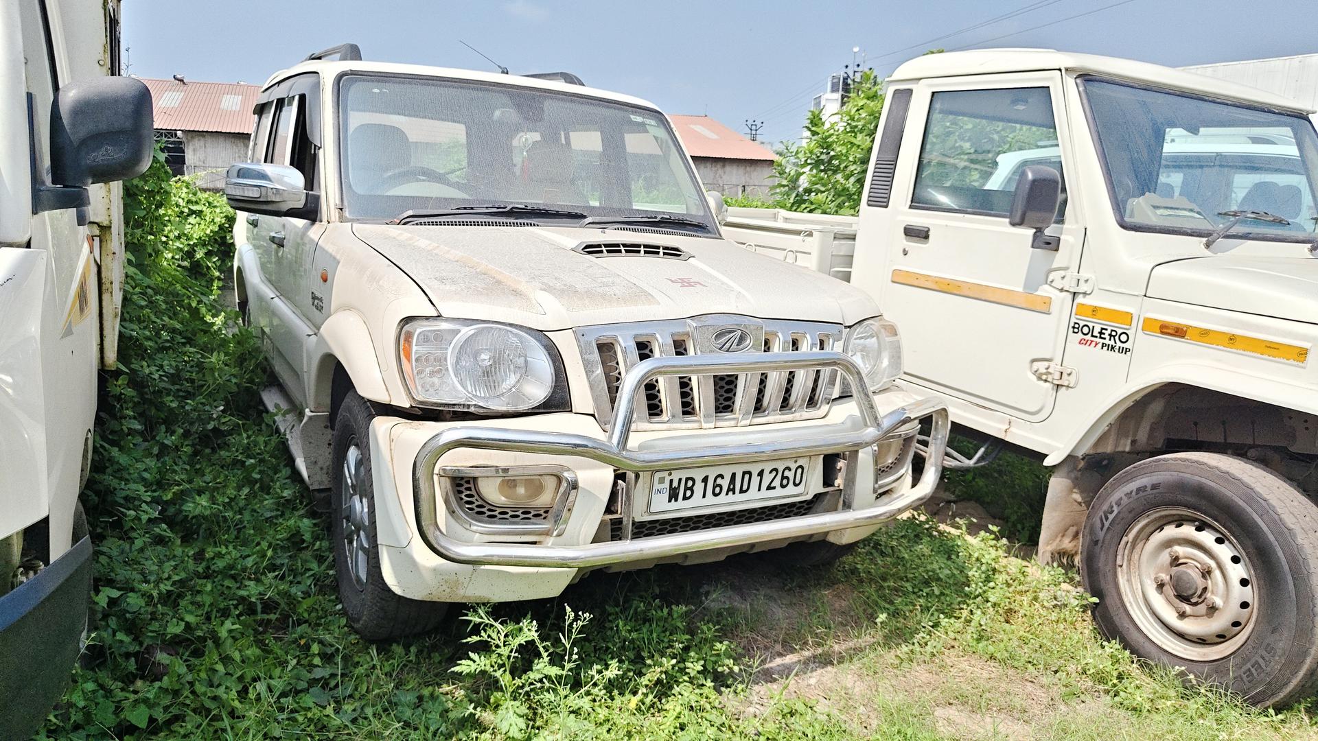 2013 Mahindra Scorpio VLX 2WD BS3 Airbag 2013 Mahindra Scorpio VLX 2WD BS3 Airbag