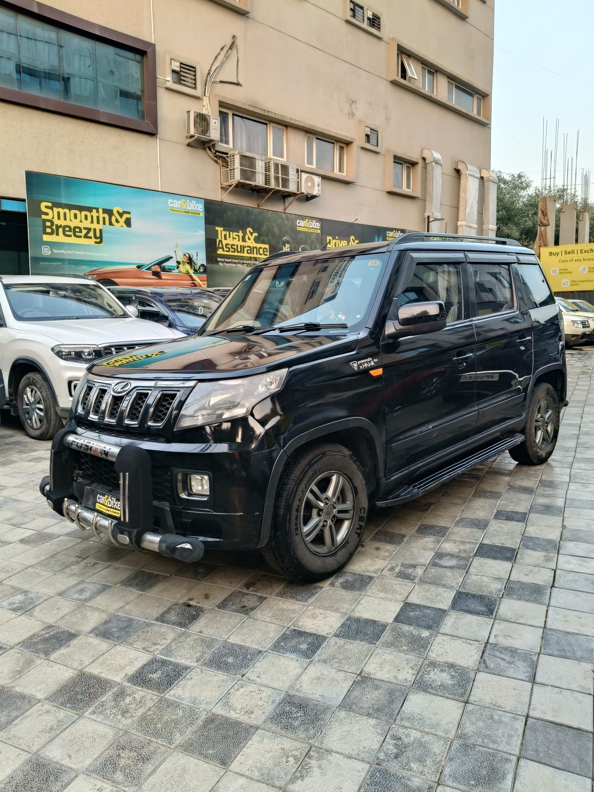 2019 Mahindra TUV300 T10 100HP 2019 Mahindra TUV300 T10 100HP
