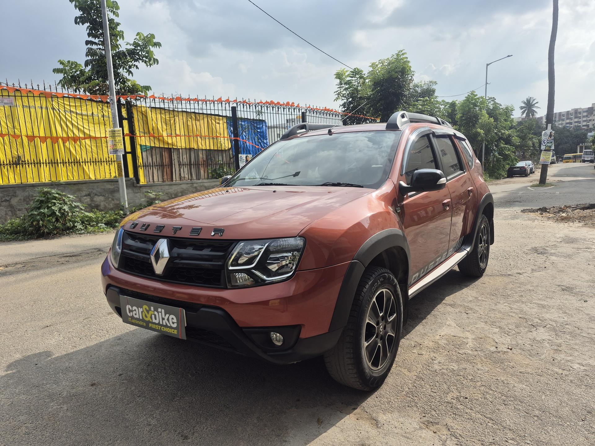 2017 Renault Duster Petrol RxS CVT Petrol 2017 Renault Duster Petrol RxS CVT Petrol