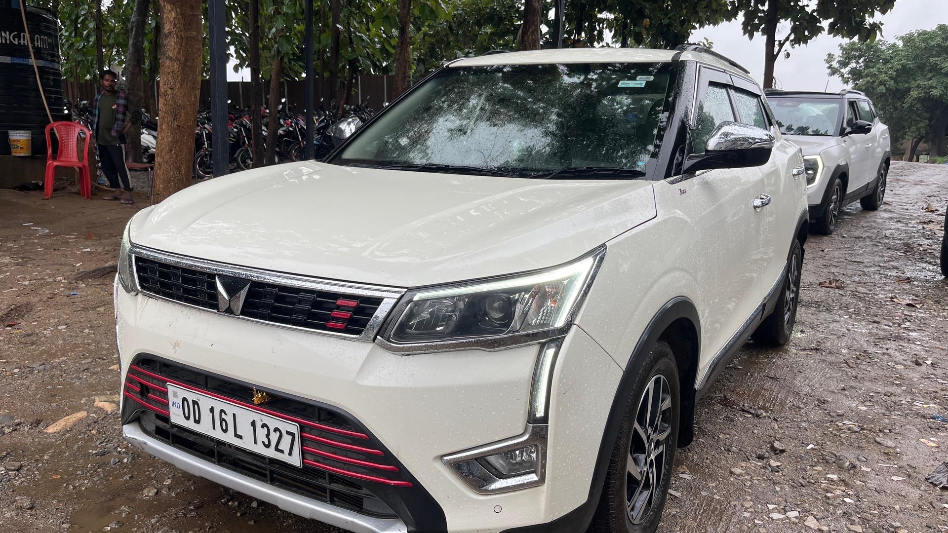 2023 Mahindra XUV300 W8 (O) Petrol 2023 Mahindra XUV300 W8 (O) Petrol