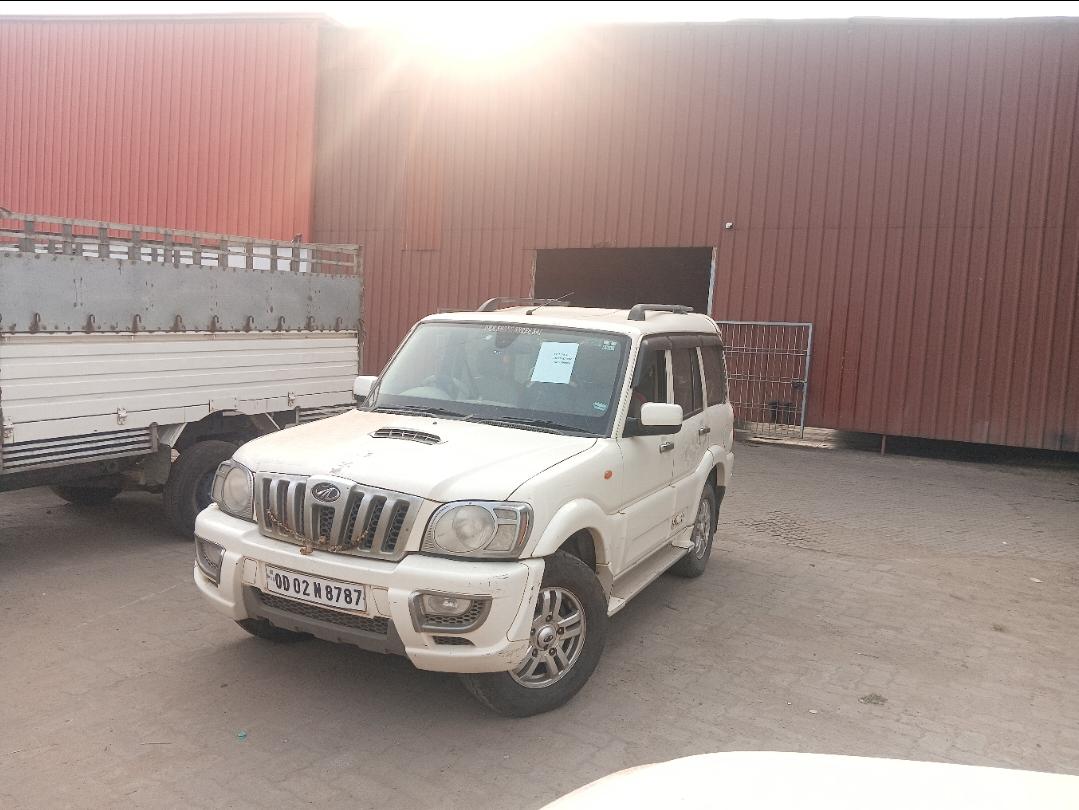 2014 Mahindra Scorpio VLX 2WD BS3 Airbag 2014 Mahindra Scorpio VLX 2WD BS3 Airbag