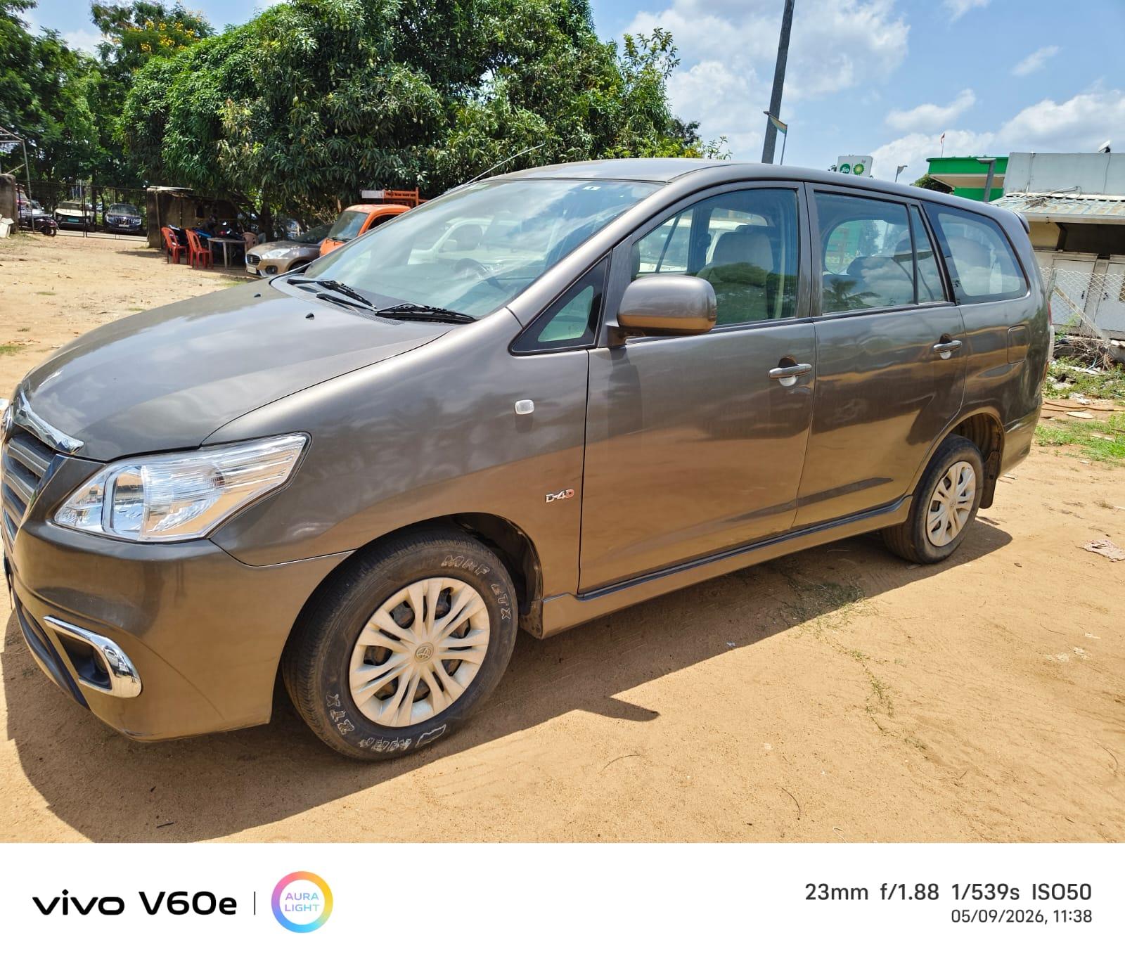 2015 Toyota Innova 2.5 GX 2015 Toyota Innova 2.5 GX