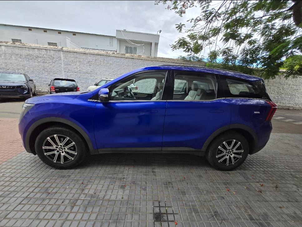 2021 Mahindra XUV700 AX5 MT Petrol 5 STR 2021 Mahindra XUV700 AX5 MT Petrol 5 STR