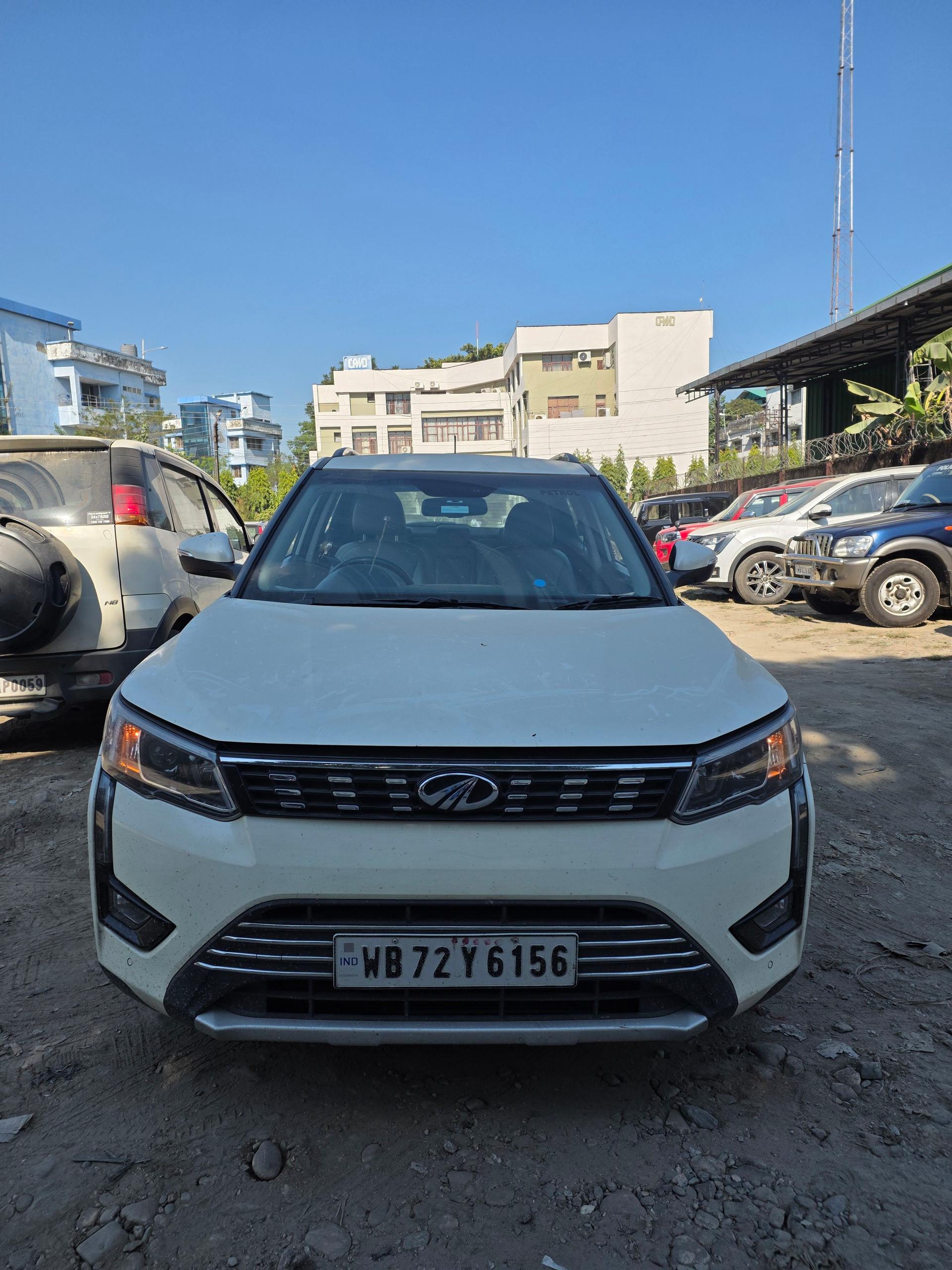 2021 Mahindra XUV300 W8 (O) Petrol 2021 Mahindra XUV300 W8 (O) Petrol