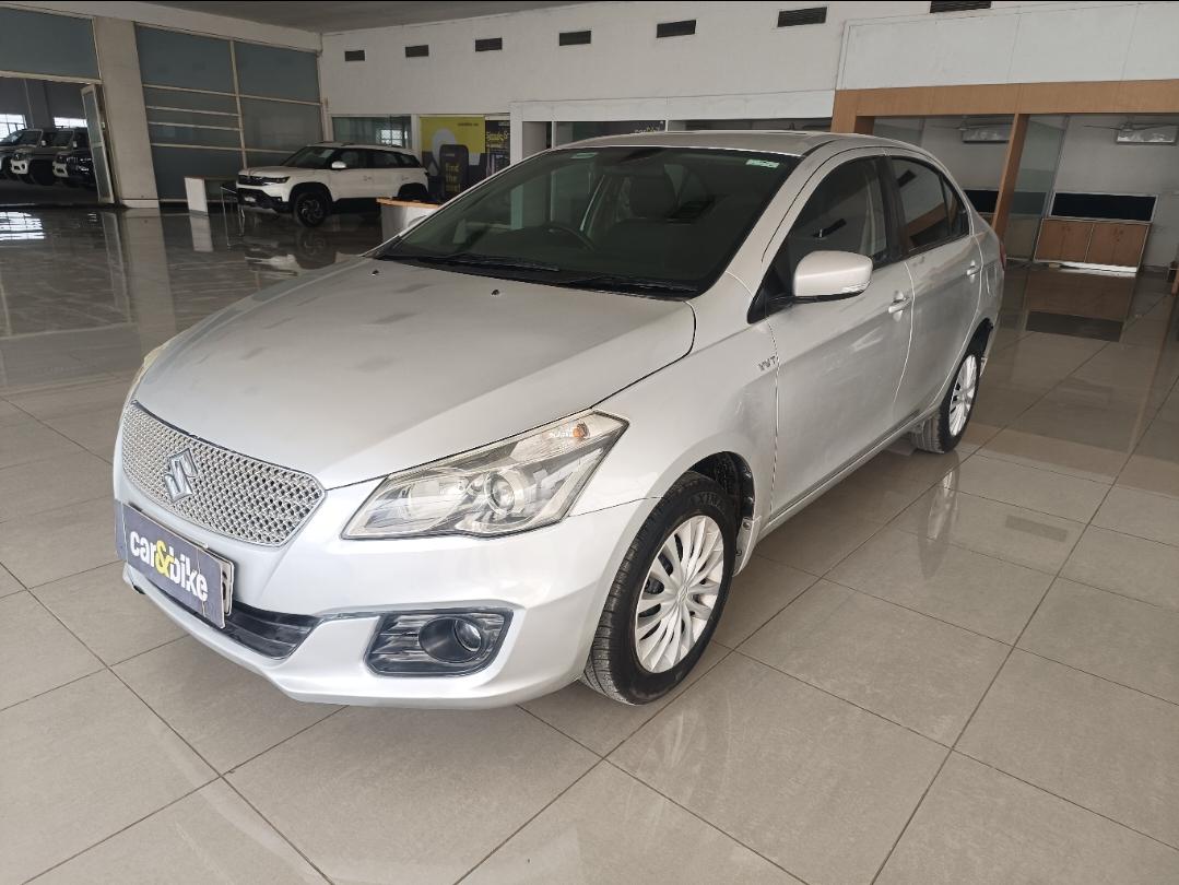 2015 Maruti Suzuki Ciaz VXI Plus 2015 Maruti Suzuki Ciaz VXI Plus