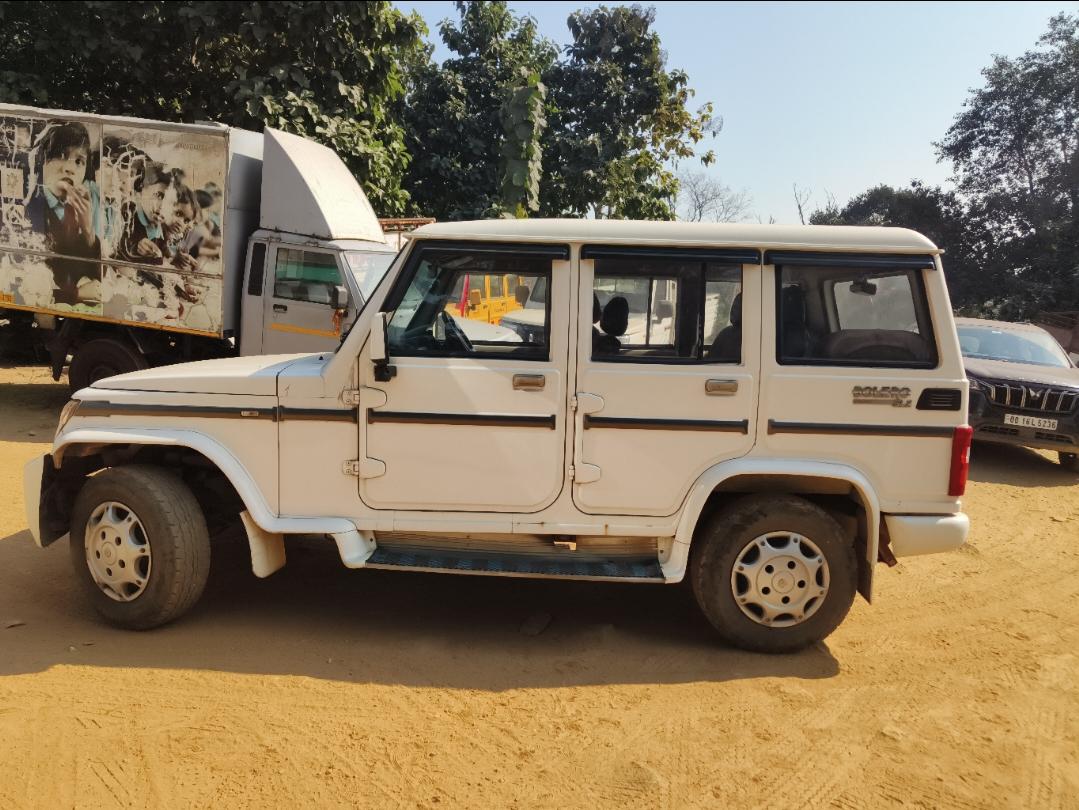 2011 Mahindra Bolero SLX BS4 2011 Mahindra Bolero SLX BS4