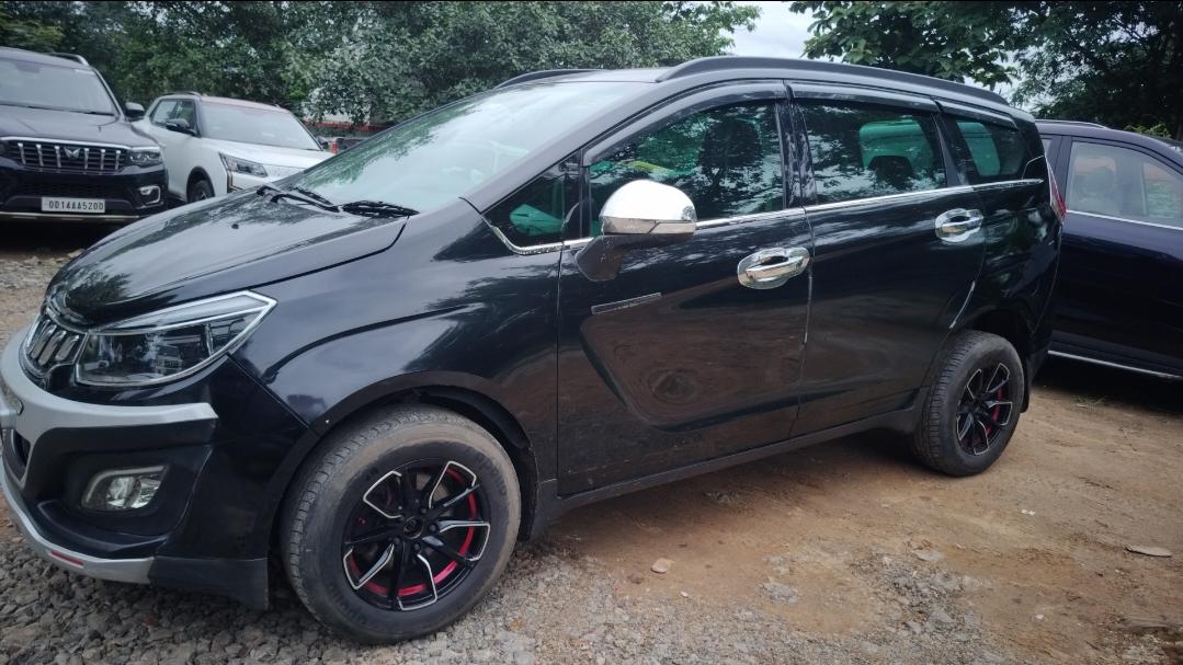 2019 Mahindra Marazzo M2 8-Seater 2019 Mahindra Marazzo M2 8-Seater