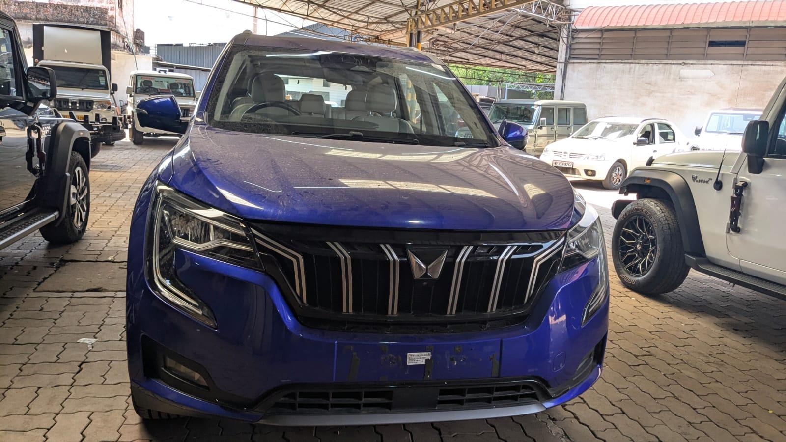 2021 Mahindra XUV700 AX7 MT Diesel 7 STR 2021 Mahindra XUV700 AX7 MT Diesel 7 STR