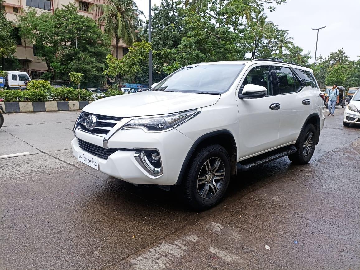2017 Toyota Fortuner 2.8 4X2 AT BS IV 2017 Toyota Fortuner 2.8 4X2 AT BS IV