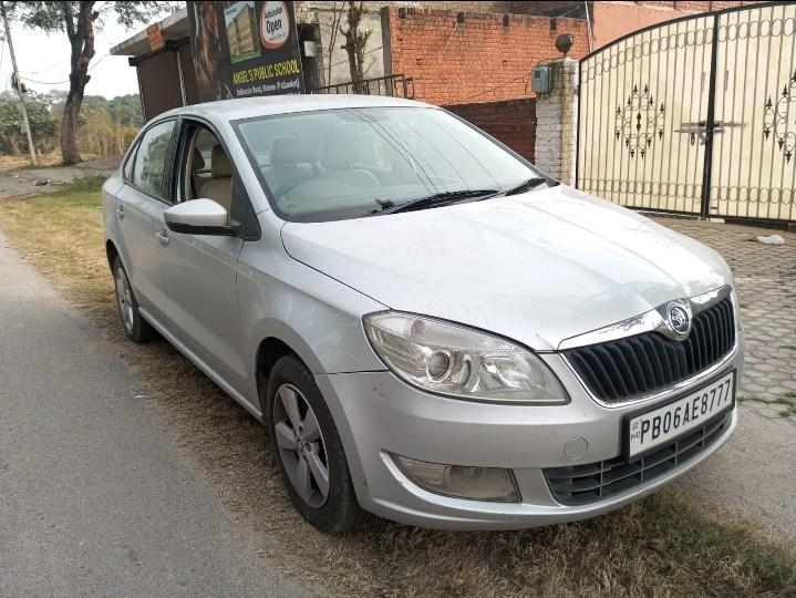 2015 Skoda Rapid 1.5 TDI CR Ambition Plus 2015 Skoda Rapid 1.5 TDI CR Ambition Plus