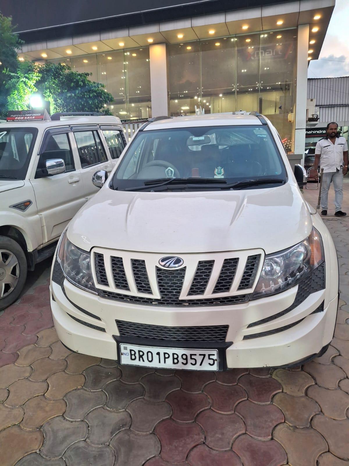 2014 Mahindra XUV500 W8 FWD 2014 Mahindra XUV500 W8 FWD