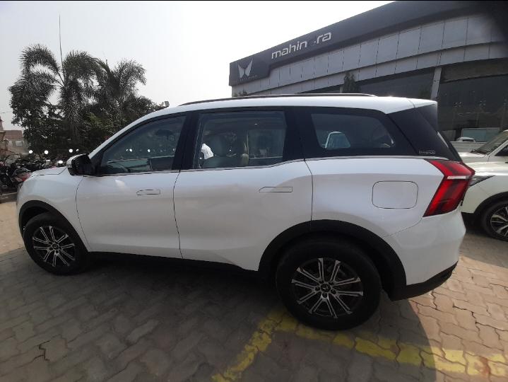 2023 Mahindra XUV700 AX7 AT Luxury Petrol 7 STR 2023 Mahindra XUV700 AX7 AT Luxury Petrol 7 STR