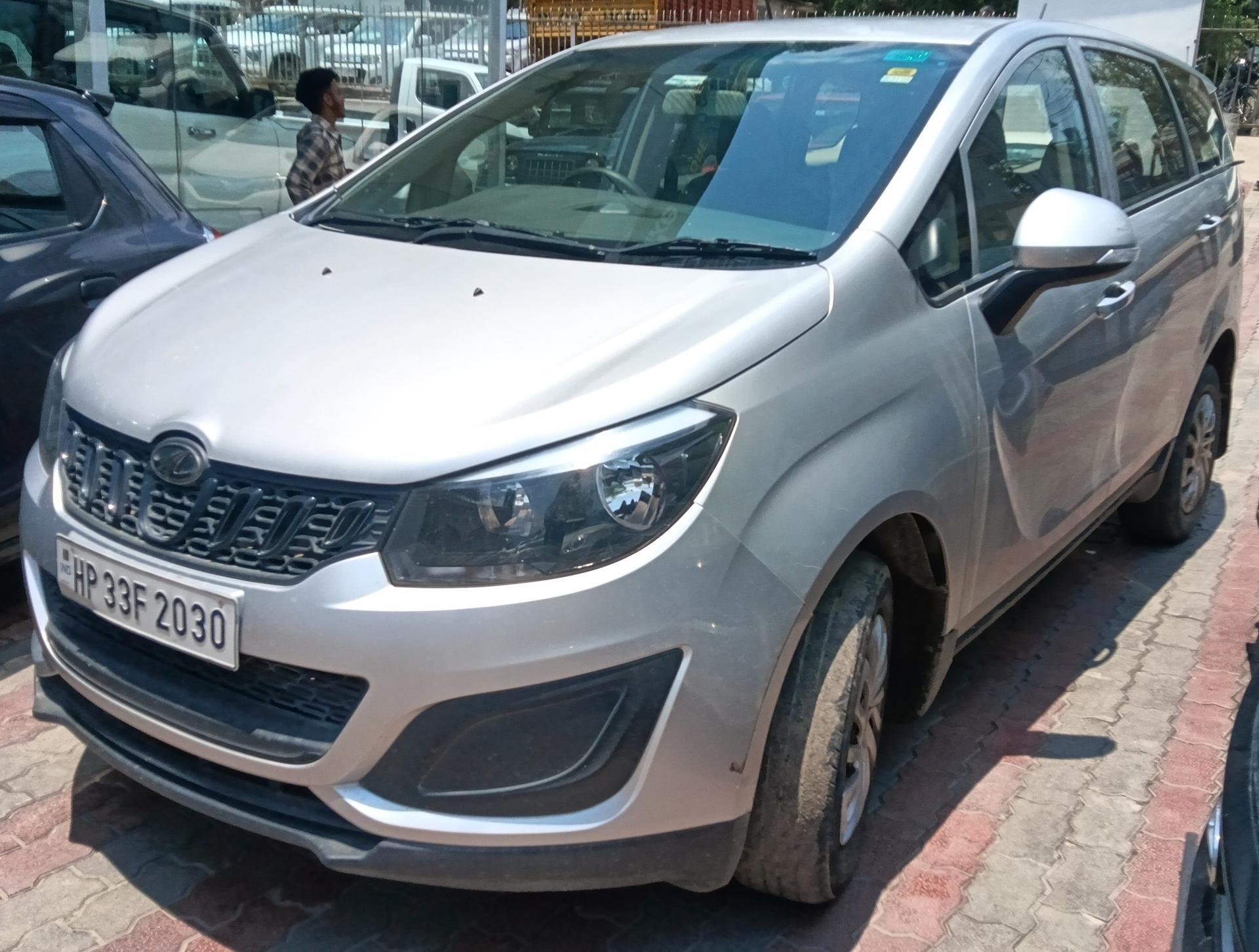 2019 Mahindra Marazzo M4 8-Seater 2019 Mahindra Marazzo M4 8-Seater