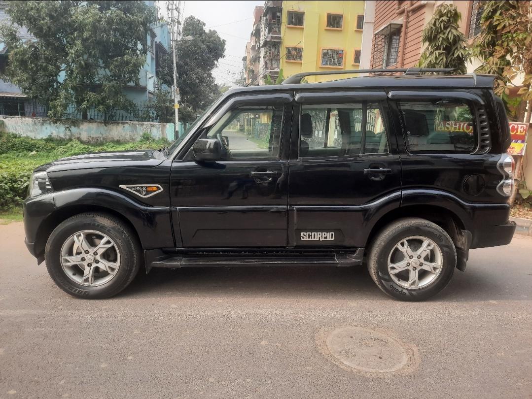 2014 Mahindra Scorpio S8 2WD 2014 Mahindra Scorpio S8 2WD