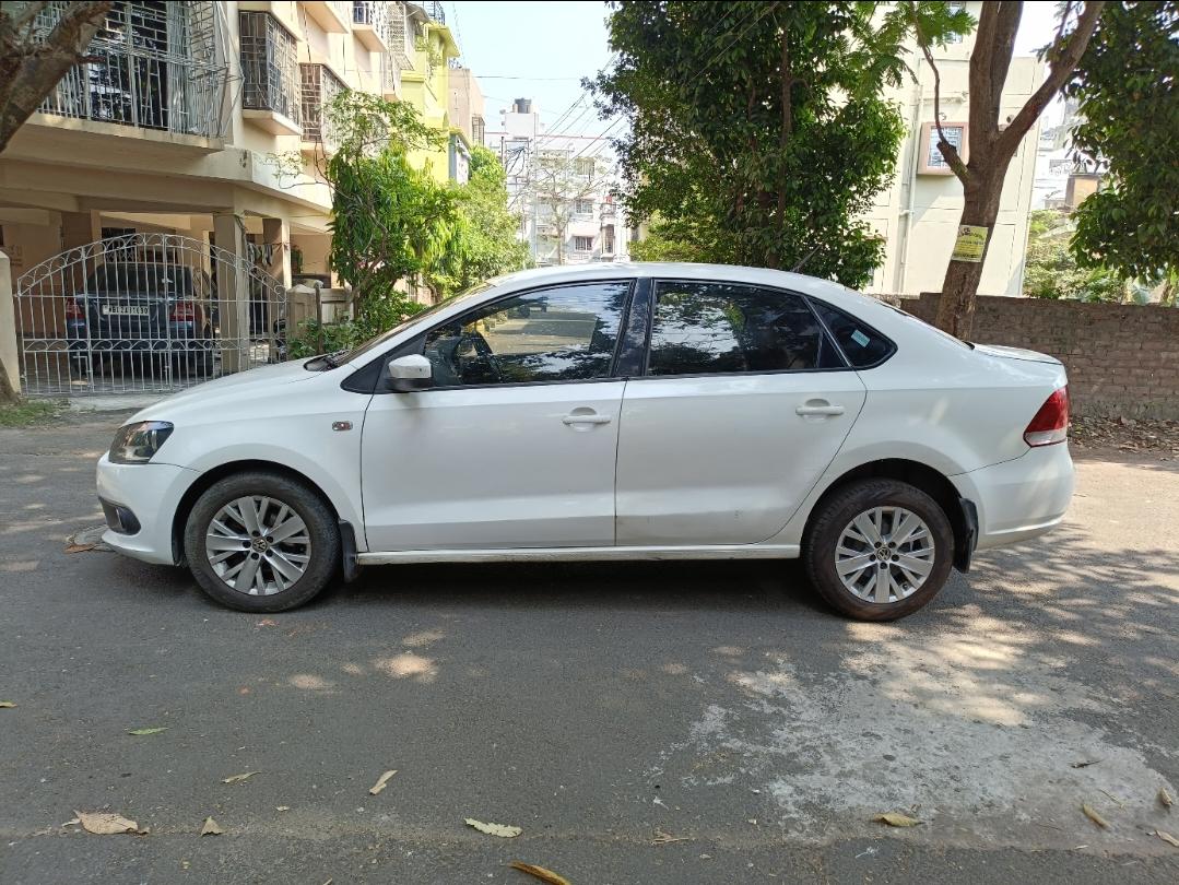 2015 Volkswagen Vento 1.5 L TDI Highline Diesel BS IV 2015 Volkswagen Vento 1.5 L TDI Highline Diesel BS IV