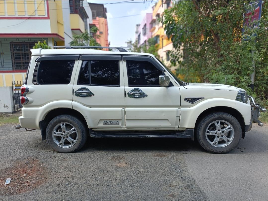 2018 Mahindra Scorpio S7 120 2WD BS IV 2018 Mahindra Scorpio S7 120 2WD BS IV