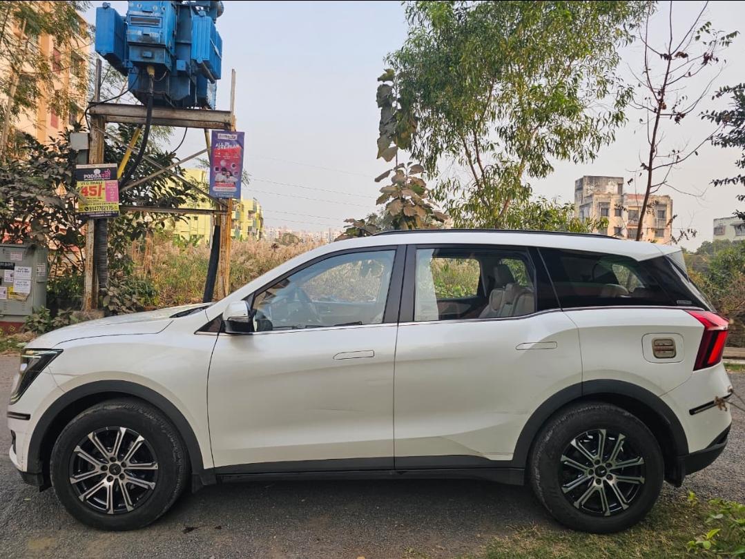 2022 Mahindra XUV700 AX7 AT Luxury Petrol 7 STR 2022 Mahindra XUV700 AX7 AT Luxury Petrol 7 STR