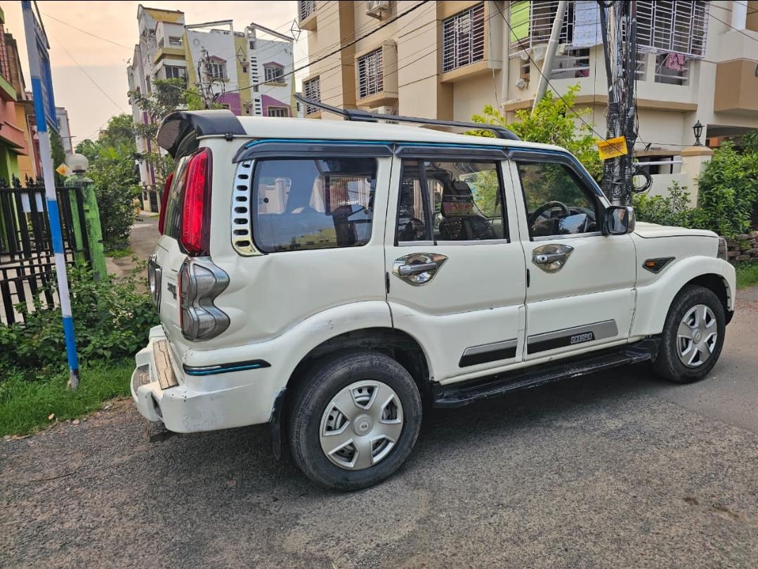 2016 Mahindra Scorpio S4 2WD 2016 Mahindra Scorpio S4 2WD