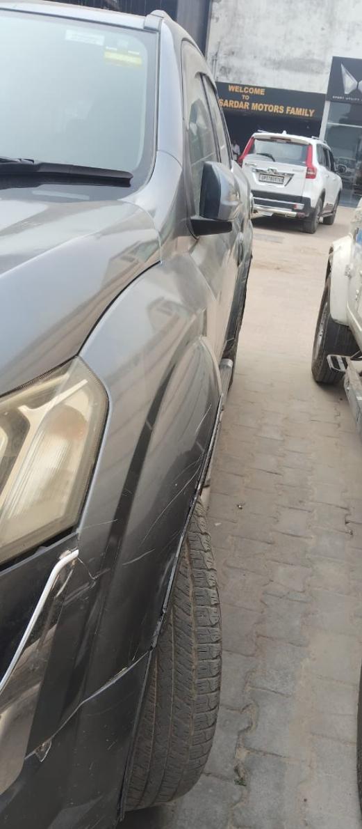 Used 2015 Mahindra XUV500, Indiranagar Sec-18, Lucknow  Used 2015 Mahindra XUV500, Indiranagar Sec-18, Lucknow