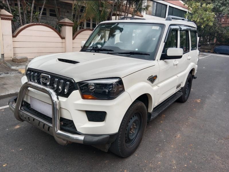 2015 Mahindra Scorpio S4 PLUS 1.99 Litre 2015 Mahindra Scorpio S4 PLUS 1.99 Litre