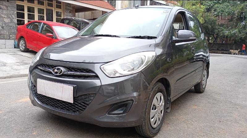 2012 Hyundai i10 1.2 Sportz MT 2012 Hyundai i10 1.2 Sportz MT