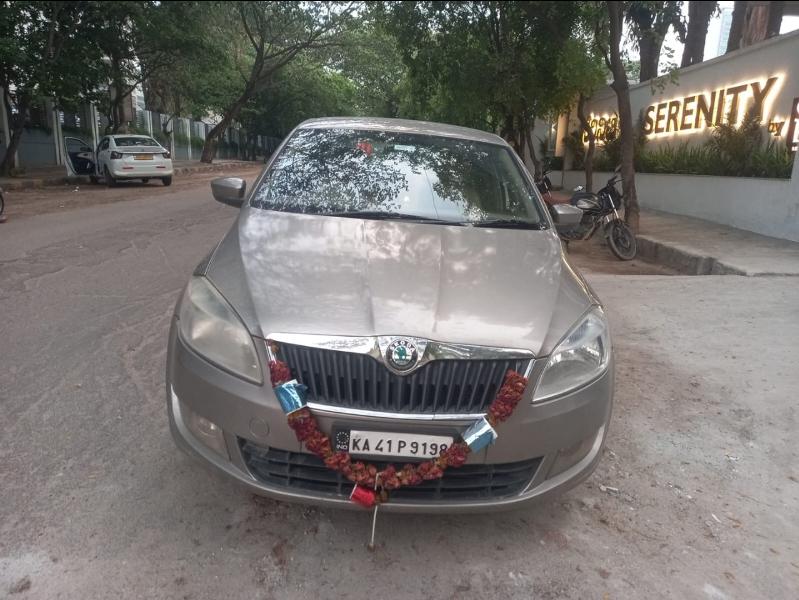 2012 Skoda Rapid 1.6 Elegance Diesel MT 2012 Skoda Rapid 1.6 Elegance Diesel MT