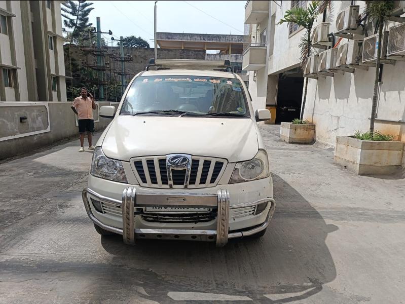 2010 Mahindra Xylo E8 2010 Mahindra Xylo E8