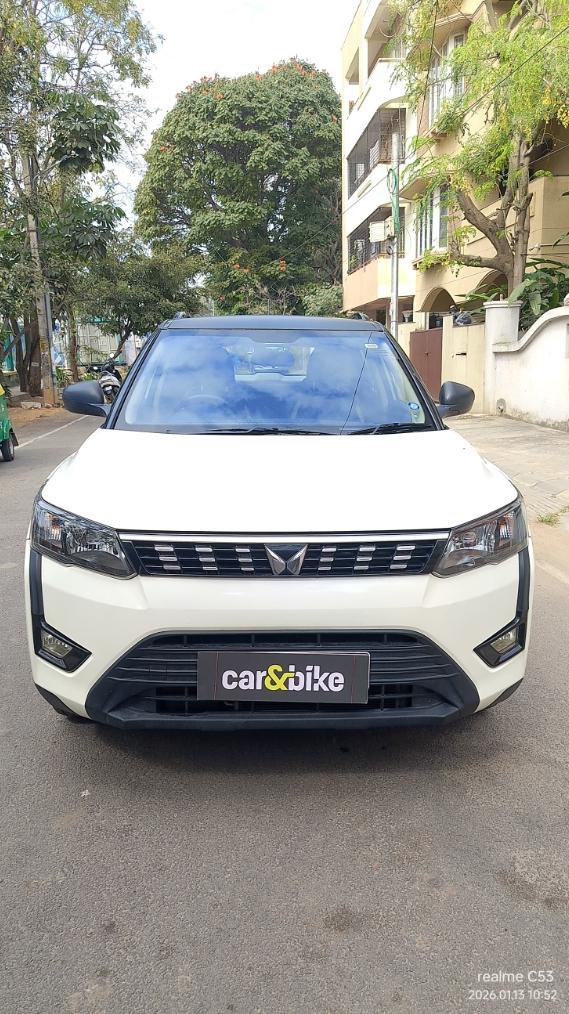 2022 Mahindra XUV300 W6 Petrol 2022 Mahindra XUV300 W6 Petrol