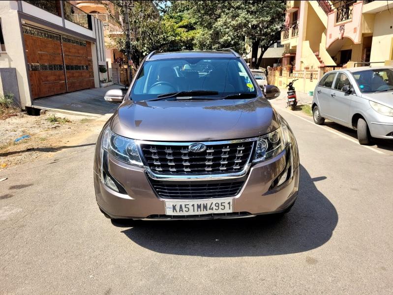 2019 Mahindra XUV500 W11 2019 Mahindra XUV500 W11
