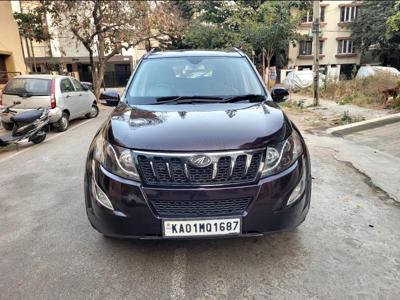 2017 Mahindra XUV500 W10 FWD 2017 Mahindra XUV500 W10 FWD