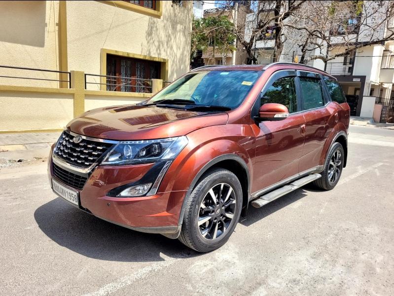 2018 Mahindra XUV500 W11 AT 2018 Mahindra XUV500 W11 AT