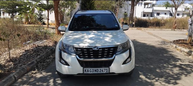2018 Mahindra XUV500 W11 2018 Mahindra XUV500 W11