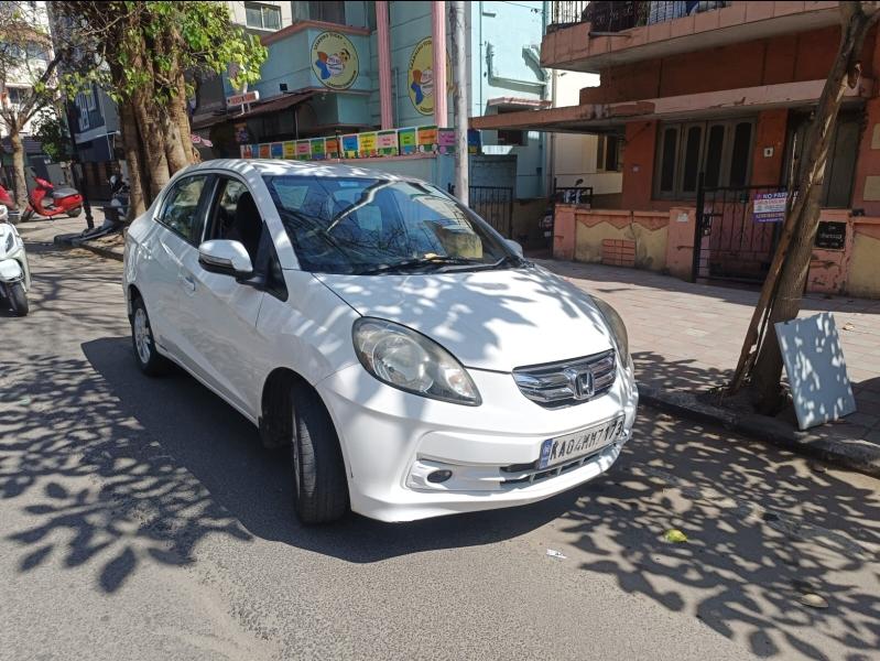 2013 Honda Amaze VX MT Diesel BS IV 2013 Honda Amaze VX MT Diesel BS IV