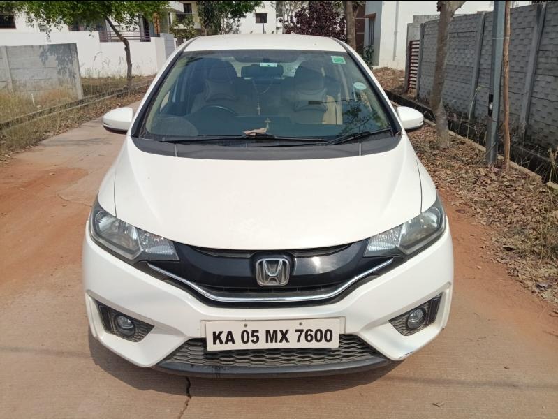 2015 Honda Jazz V MT Petrol BS IV 2015 Honda Jazz V MT Petrol BS IV