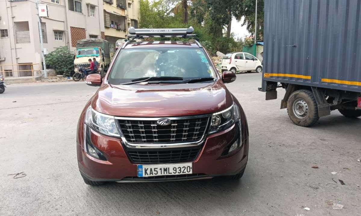 2018 Mahindra XUV500 W11 AT 2018 Mahindra XUV500 W11 AT
