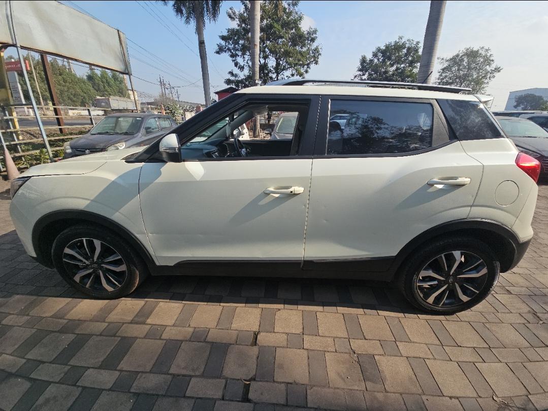 2020 Mahindra XUV300 W8 (O) Petrol 2020 Mahindra XUV300 W8 (O) Petrol