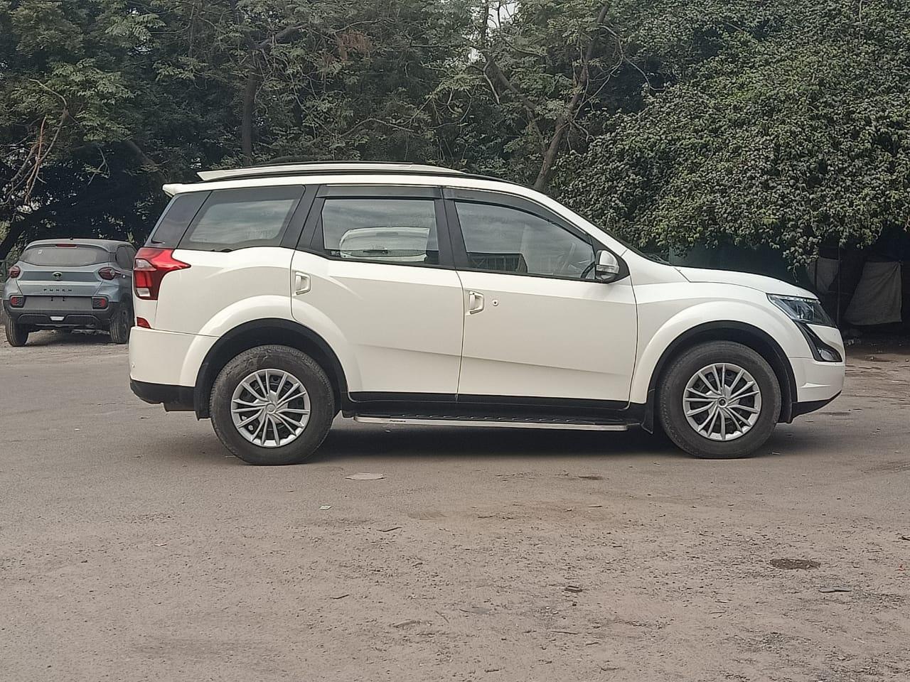 2020 Mahindra XUV500 W7 BS IV 2020 Mahindra XUV500 W7 BS IV