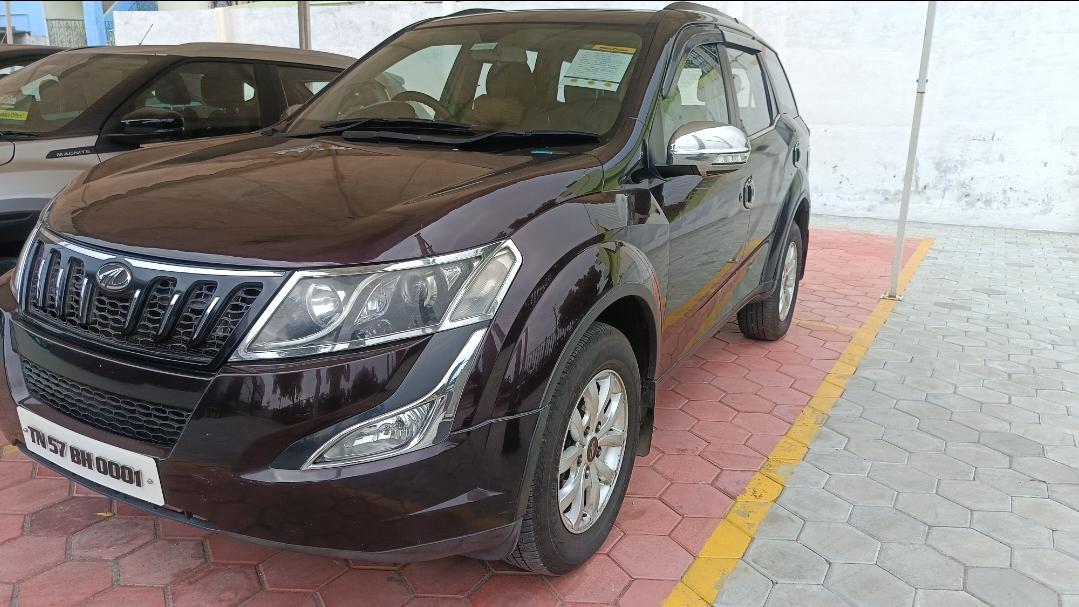 2016 Mahindra XUV500 W10 AWD AT 2016 Mahindra XUV500 W10 AWD AT