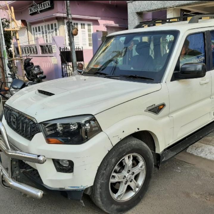 2015 Mahindra Scorpio S10 2WD 2015 Mahindra Scorpio S10 2WD