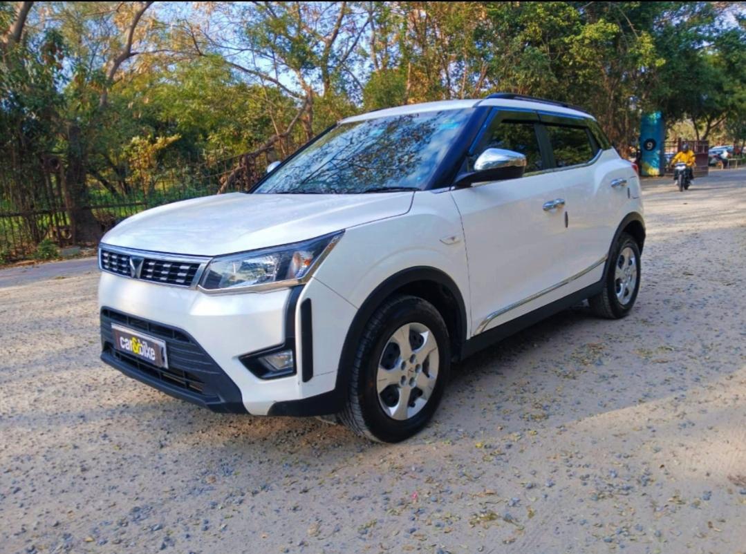 2024 Mahindra XUV300 W6 Petrol 2024 Mahindra XUV300 W6 Petrol