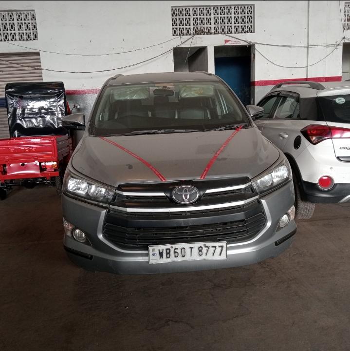 2019 Toyota Innova Crysta 2.4 G MT 8-Seater BS IV 2019 Toyota Innova Crysta 2.4 G MT 8-Seater BS IV