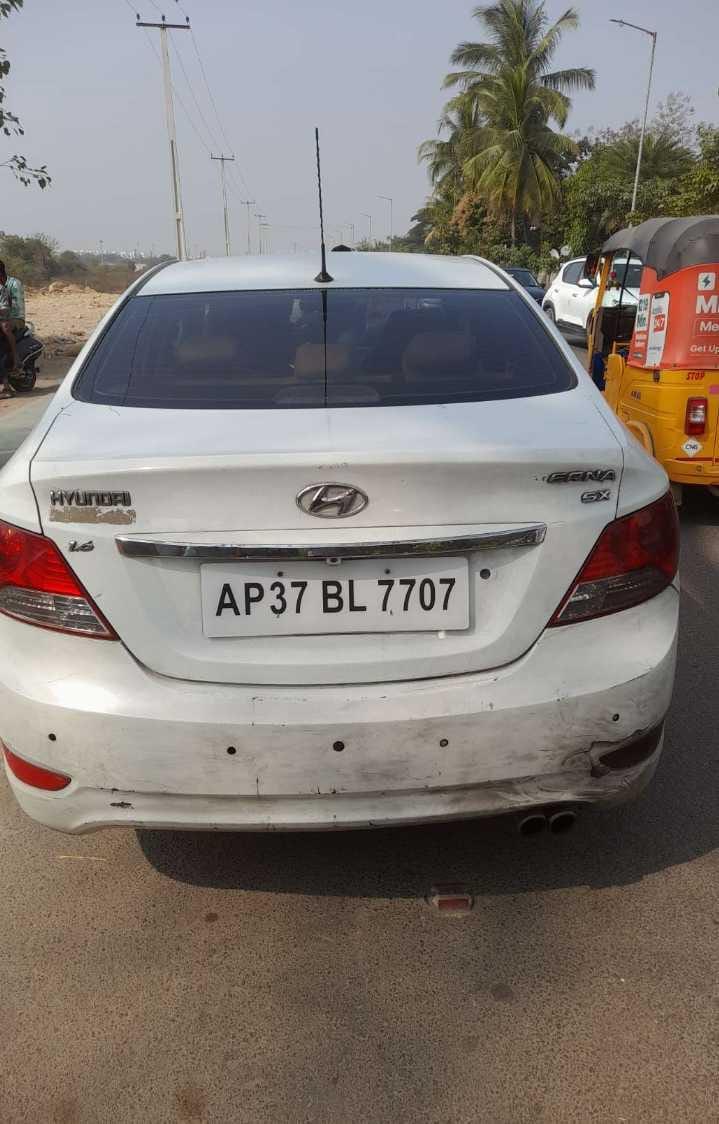 2012 Hyundai Fluidic Verna 1.6 CRDI SX 2012 Hyundai Fluidic Verna 1.6 CRDI SX