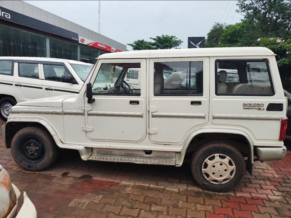 2010 Mahindra Bolero SLX BS4 2010 Mahindra Bolero SLX BS4