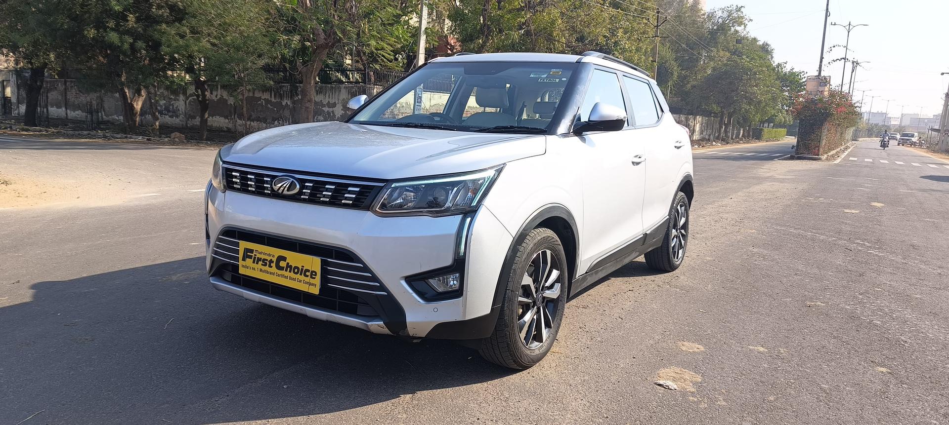 2021 Mahindra XUV300 W8 (O) Petrol 2021 Mahindra XUV300 W8 (O) Petrol