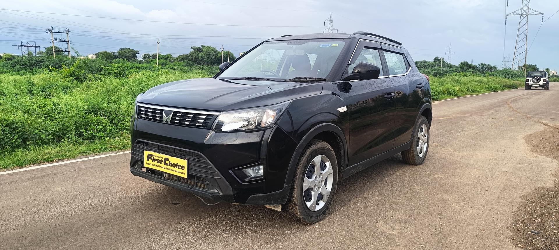 2023 Mahindra XUV300 W6 Petrol 2023 Mahindra XUV300 W6 Petrol