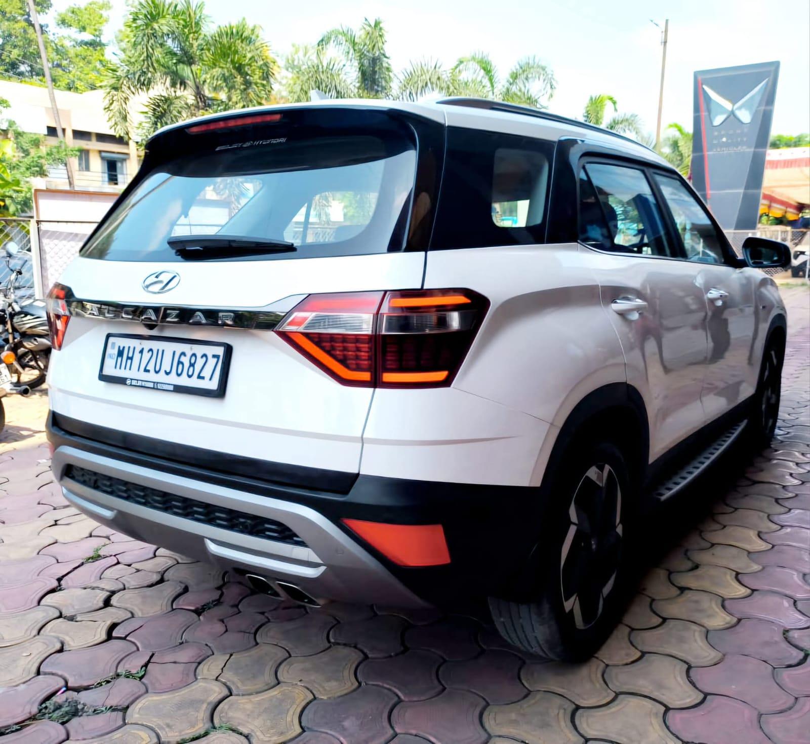 2022 Hyundai Alcazar Platinum (O) 6 Seater AT Diesel 2022 Hyundai Alcazar Platinum (O) 6 Seater AT Diesel