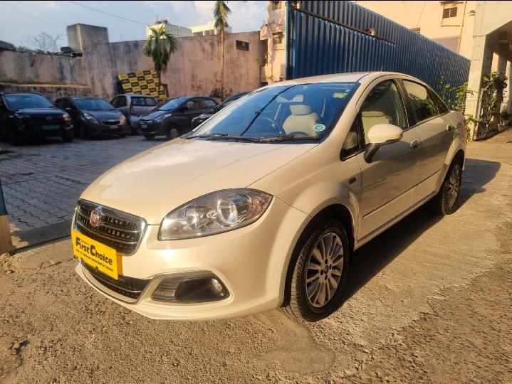 2014 Fiat Linea 1.4L Emotion T-JET 2014 Fiat Linea 1.4L Emotion T-JET