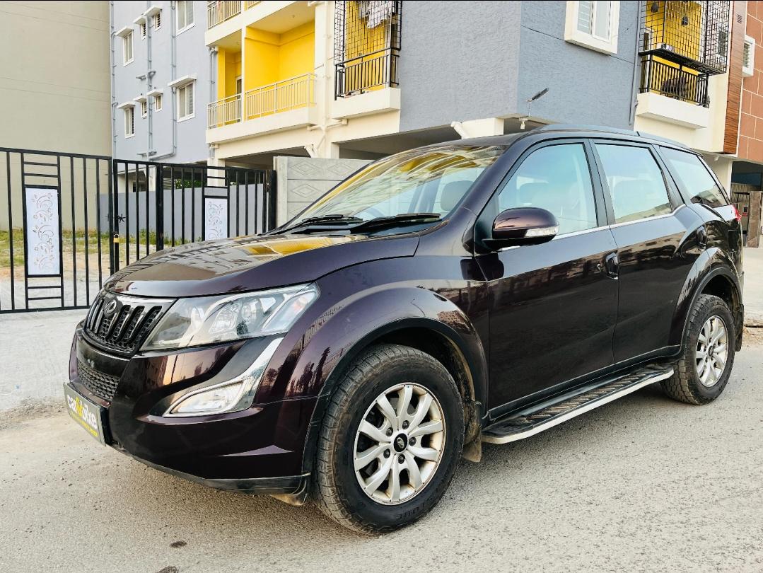 2017 Mahindra XUV500 W10 FWD AT 2017 Mahindra XUV500 W10 FWD AT
